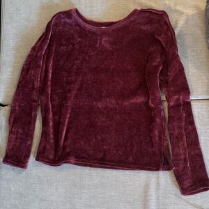 Women's Velvet Top in Burgundy